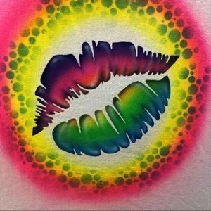 airbrush lips  t-shirts n hoodies